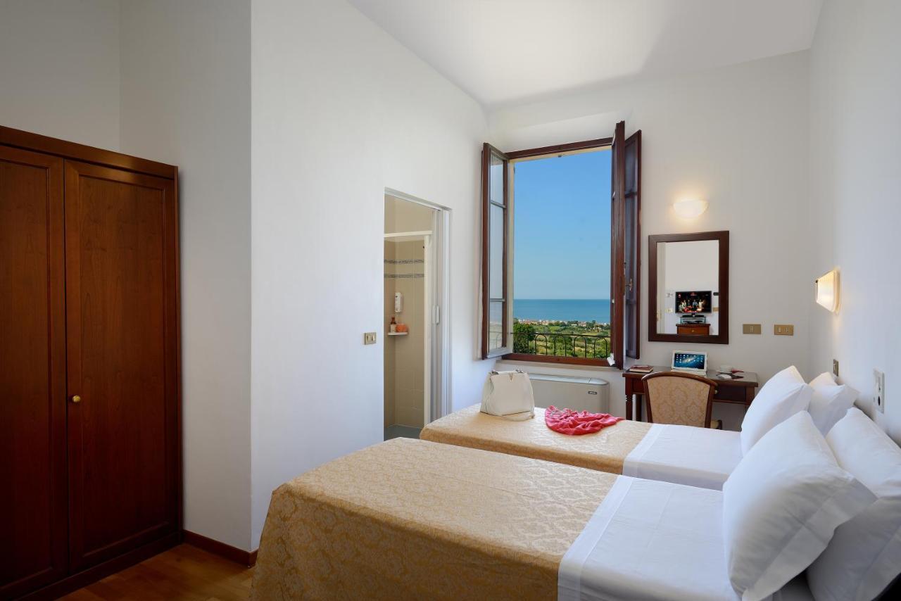 Hotel Bel Sit سينِغاليا المظهر الخارجي الصورة
