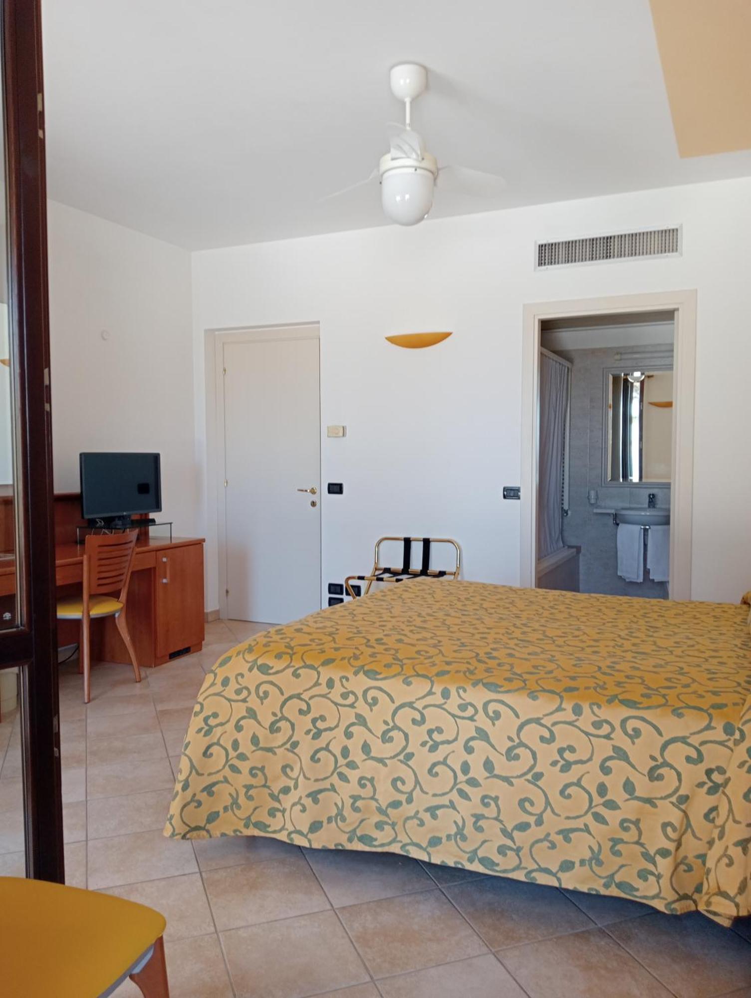 Hotel Bel Sit سينِغاليا المظهر الخارجي الصورة