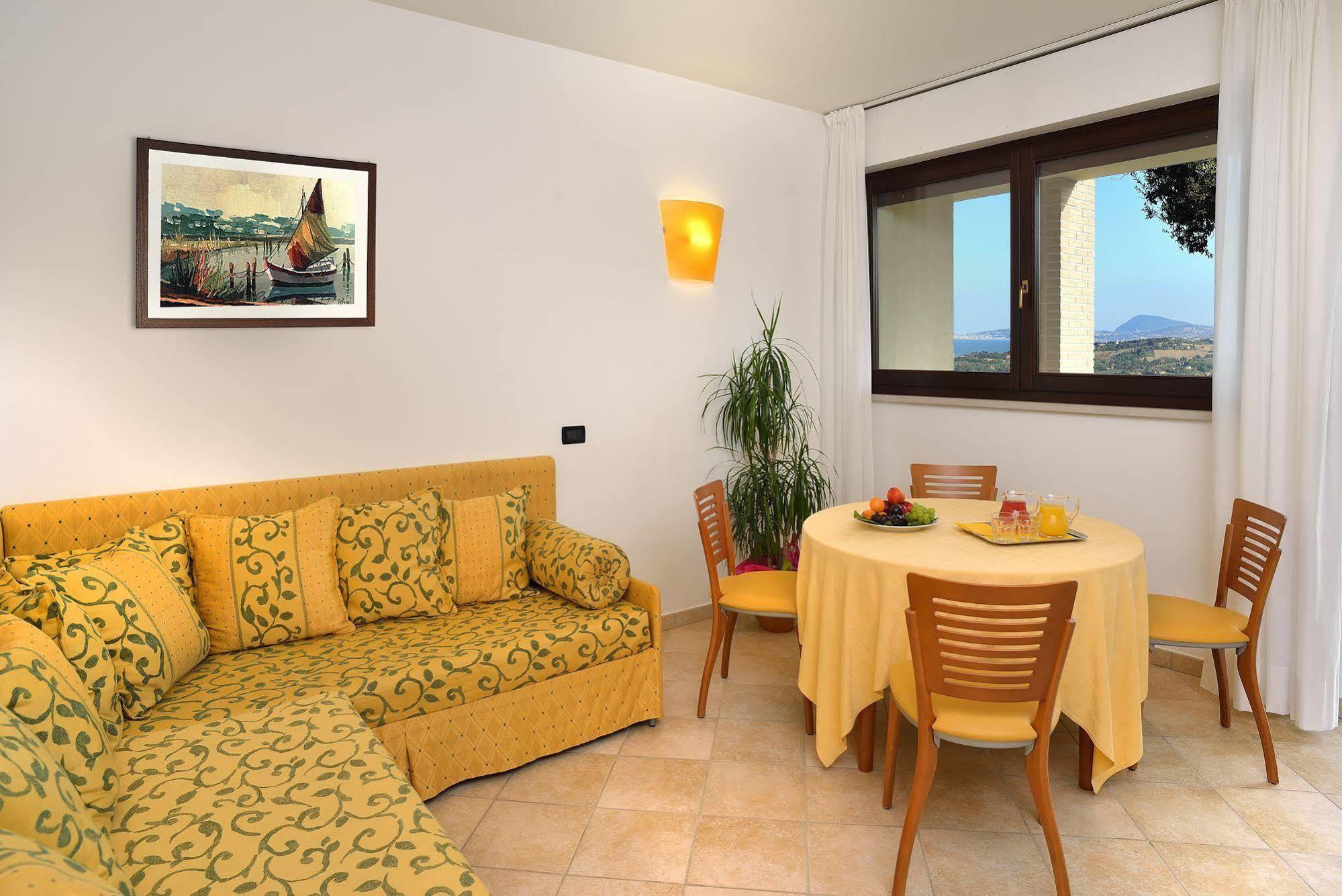 Hotel Bel Sit سينِغاليا المظهر الخارجي الصورة