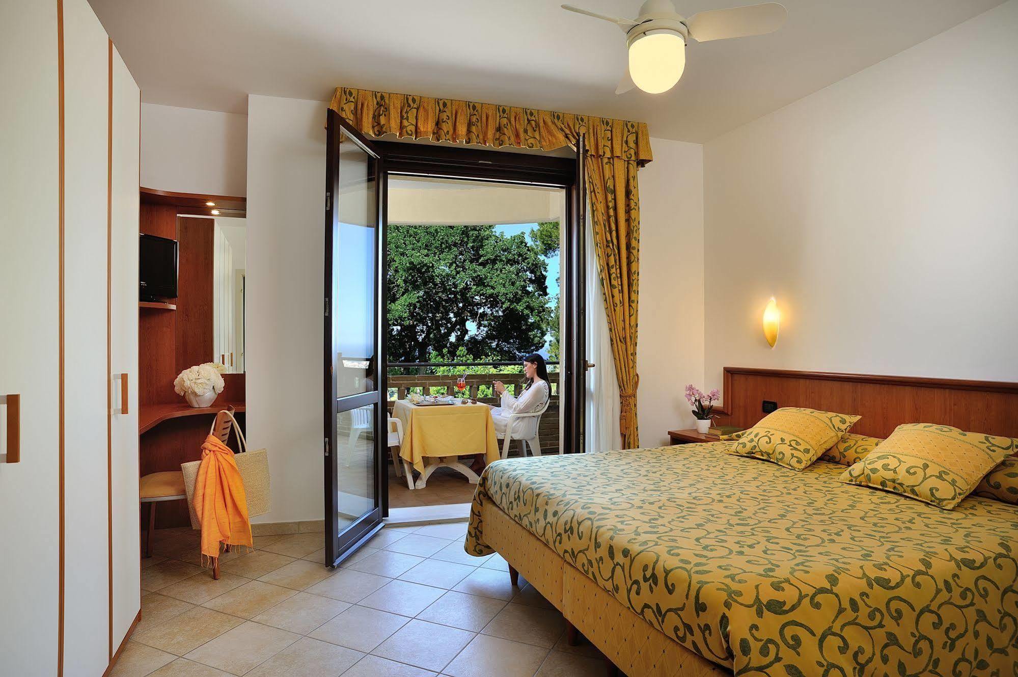 Hotel Bel Sit سينِغاليا المظهر الخارجي الصورة
