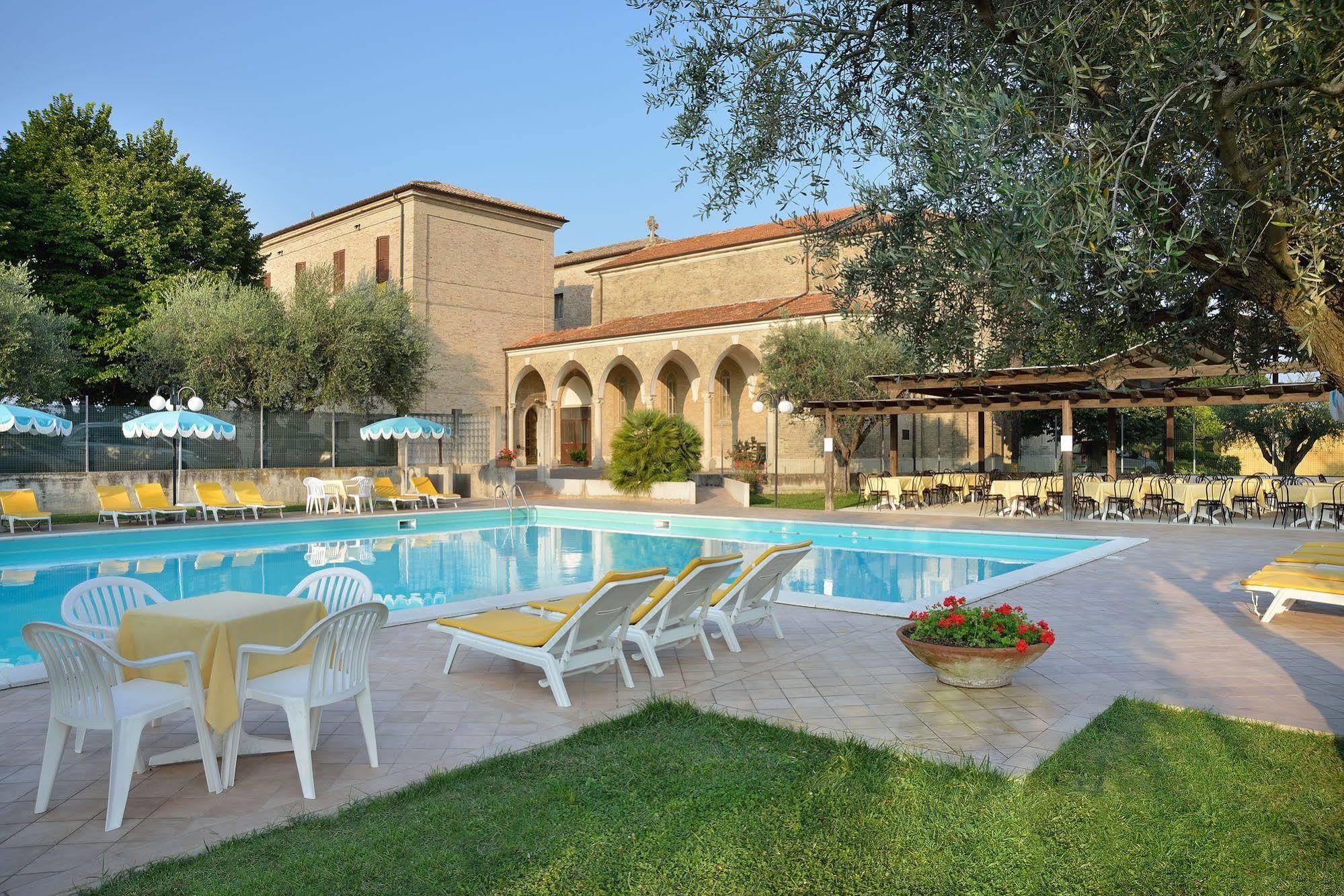 Hotel Bel Sit سينِغاليا المظهر الخارجي الصورة