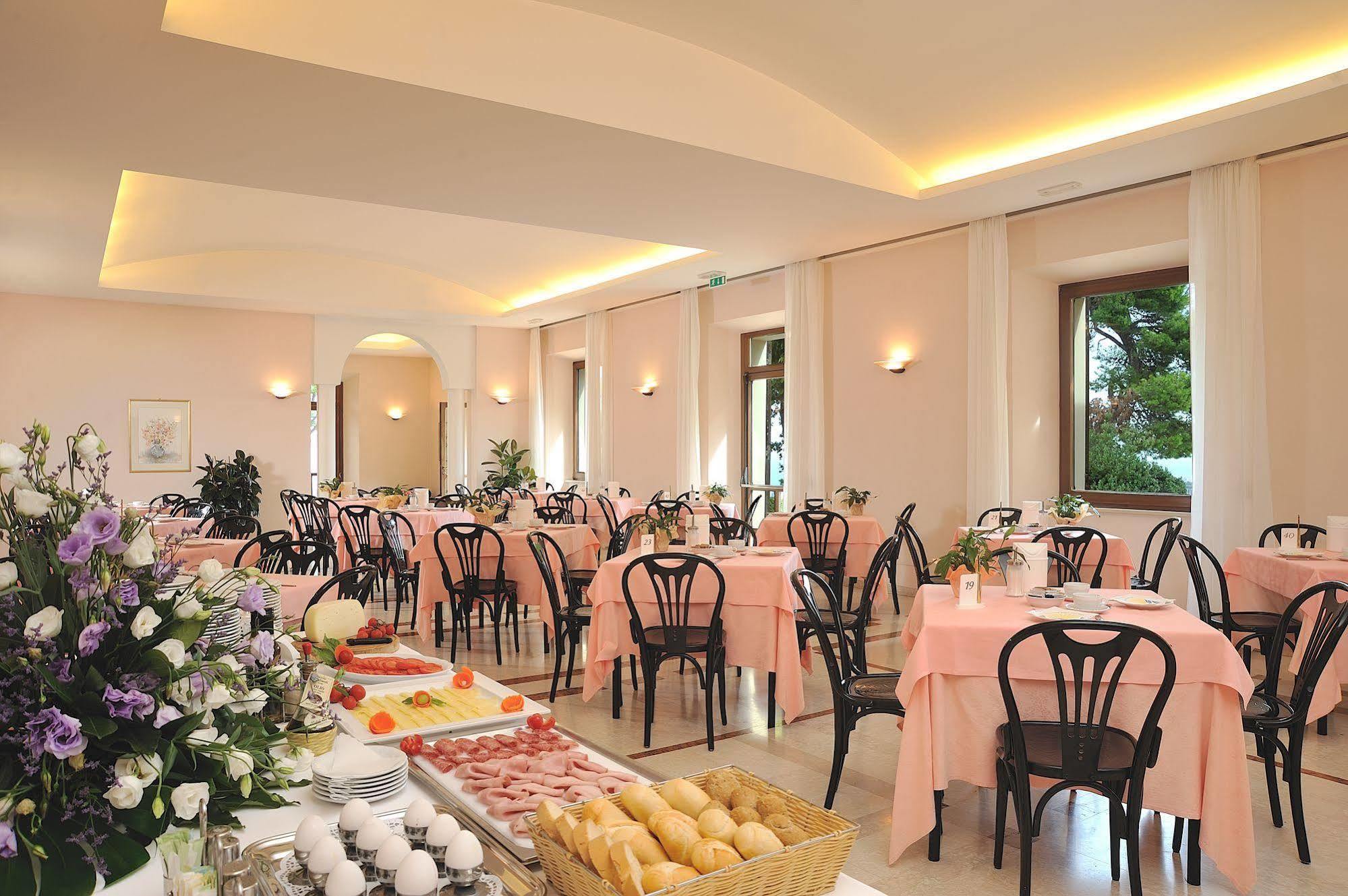 Hotel Bel Sit سينِغاليا المظهر الخارجي الصورة